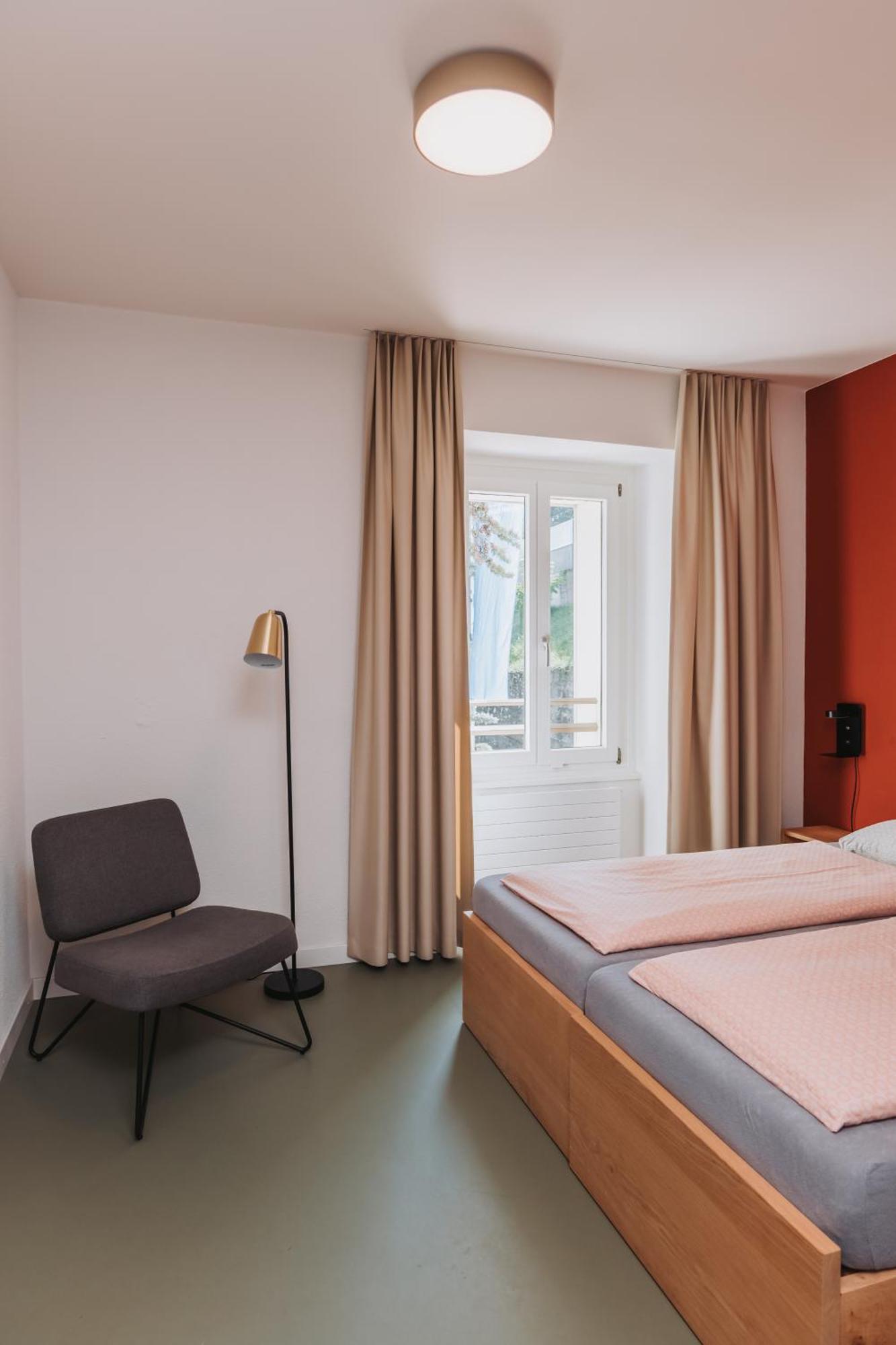 Montreux Youth Hostel Exterior photo