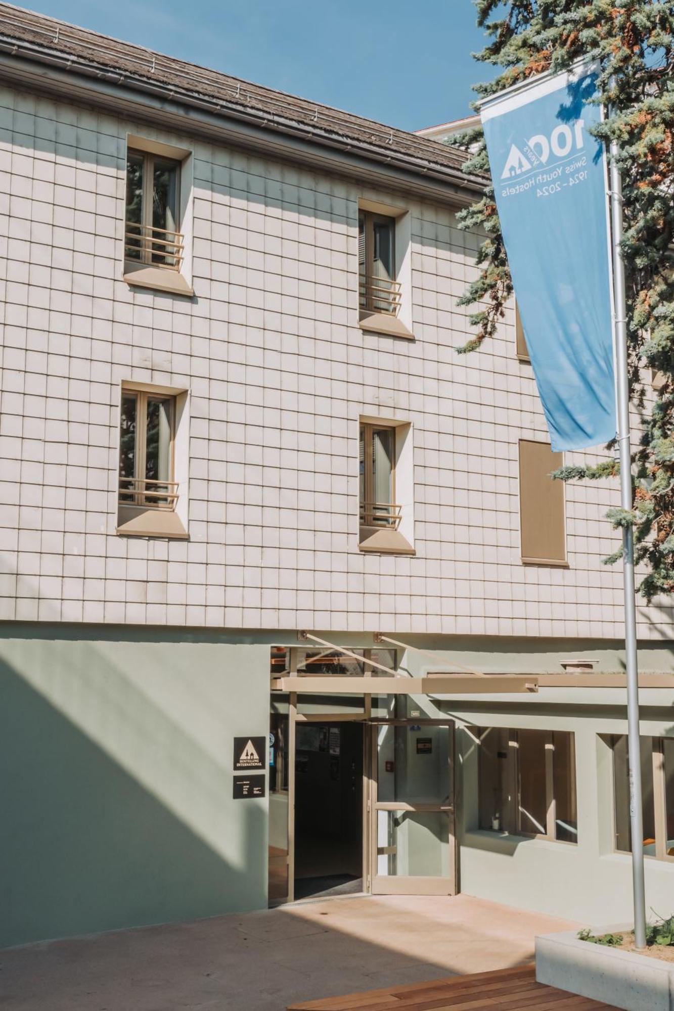 Montreux Youth Hostel Exterior photo